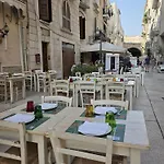 La Caverna - Vecchia, Fronte Mare شقة *