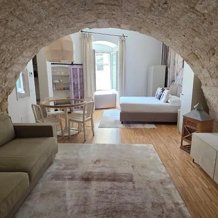 アパート La Caverna - Vecchia, Fronte Mare バーリ