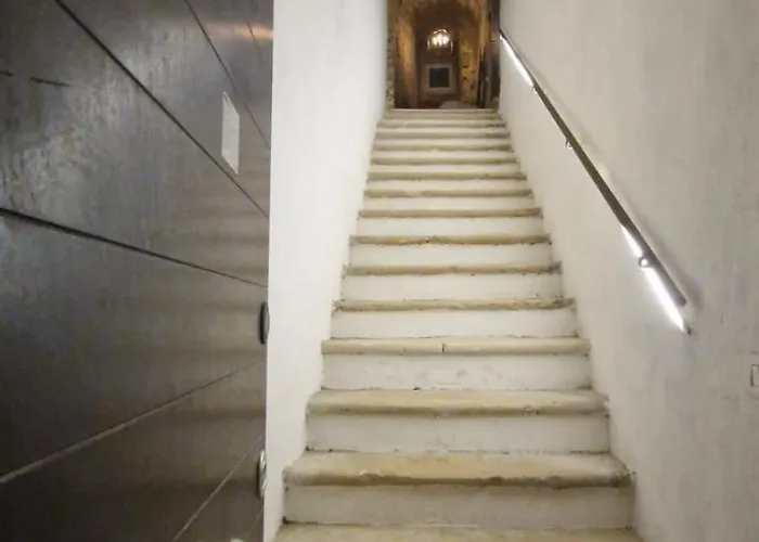 La Caverna - Vecchia, Fronte Mare דירה *