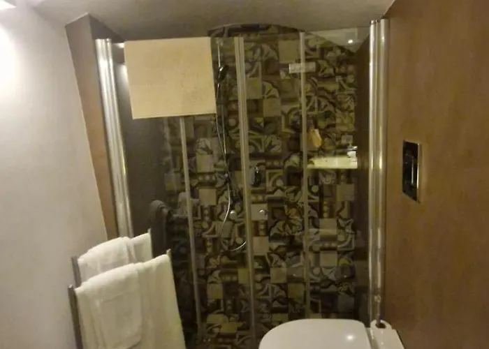 La Caverna - Vecchia, Fronte Mare בארי